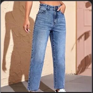 Ardene Straight Leg Jeans in Light Blue Wash